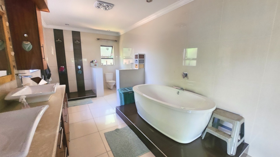 3 Bedroom Property for Sale in Wilkoppies North West